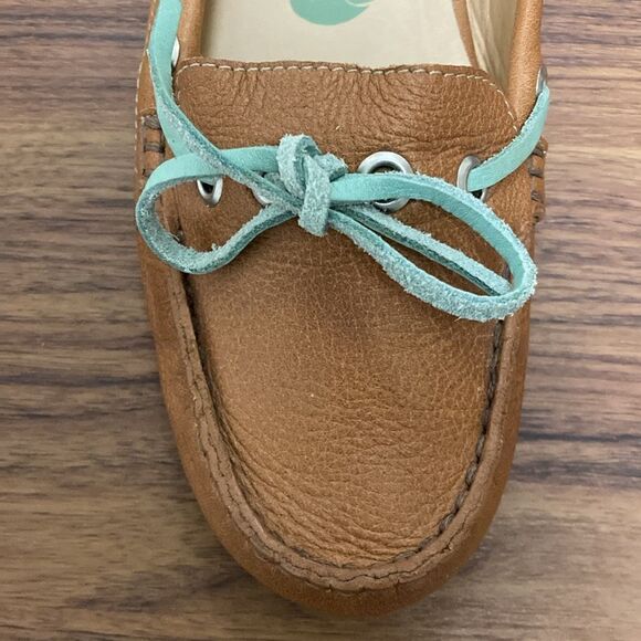 Velez Leather Slip On Driving Shoe in Classic Moccasin Style. Size 38. - Picture 3 of 8